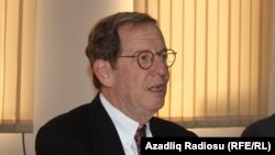 Чрезвычайный и полномочный посол США в Баку Ричард  Морнингстар