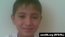 Бухарский подросток Асылбек Хамроев.