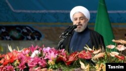 حسن روحانی:‌ اگر جناح‌ها اختلافی دارند، صندوق آرا را بیاوریم و هرچه مردم گفتند عمل کنیم