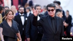 جعفر پناهی، کارگردان سرشناس ایرانی، شامگاه سه‌شنبه ۳۰ اردیبهشت‌ در هفتاد‌وهشتمین جشنواره فیلم کن 