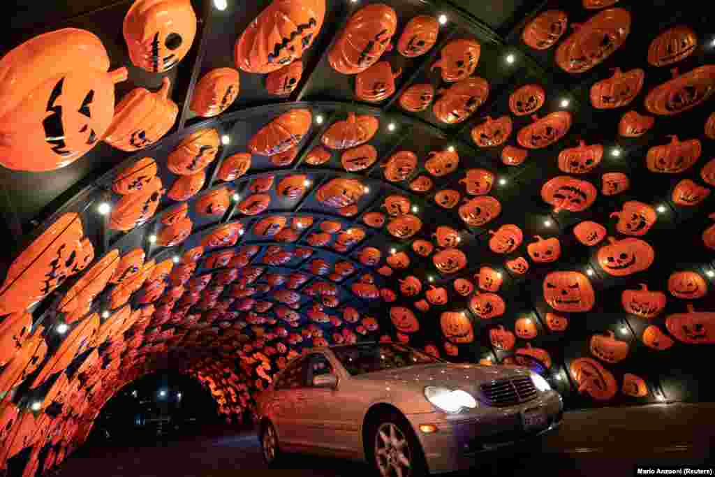 Автомобільний тунель&nbsp;&laquo;HAUNTOWEEN LA&raquo; у Каліфорнії, США
