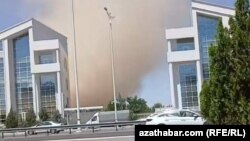 Tozanly tupan. Türkmenistan (2025-nji ýylyň 14-nji iýulynda sosial mediadan alnan pursat) 