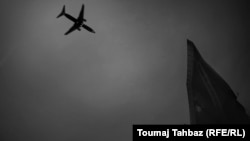 Թայվան - Օդանավը վայրէջք է կատարում Թայբեյի օդանավակայանում, արխիվ