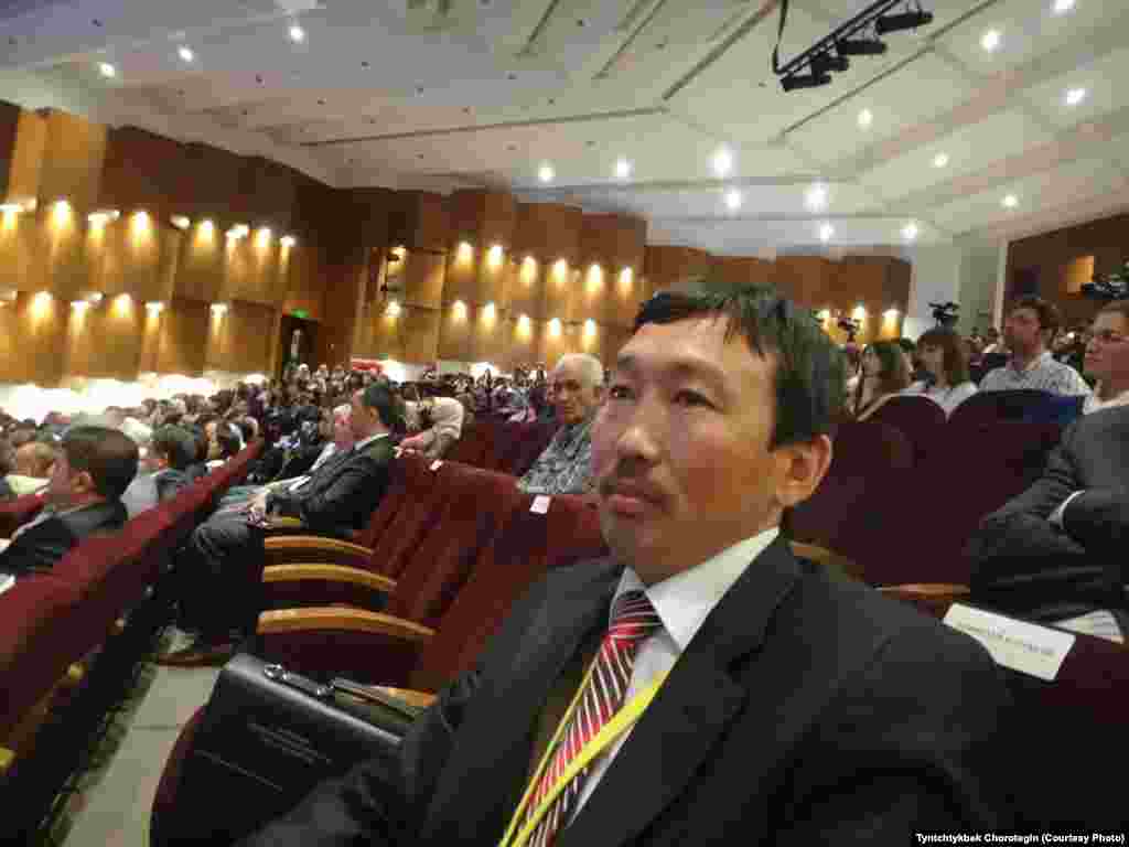 Симпозиумдун катышуучусу Тимур Оморов 