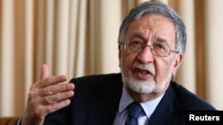 Ауғанстан президенттігіне кандидат болған Залмай Расул.  