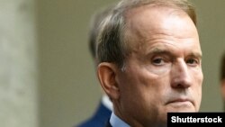 Коментувати предмет підозри, як сказав політик, він не може, бо йому її ще не вручили особисто