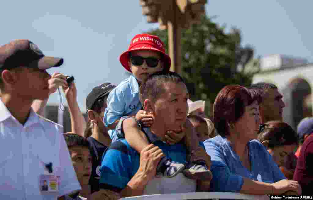 Бүгүн Кыргызстандын эгемендик алганына 28 жыл толду.