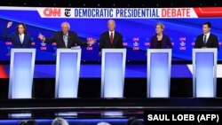 پنج نامزد اصلی حزب دموکرات برای ریاست جمهوری ۲۰۲۰. از این میان جو بایدن هنوز به اعتراضات ایران واکنشی نداشته است