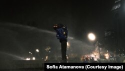 Протести у столиці Грузії Тбілісі 1 грудня 2024 року. Тут і далі – фото з протестів авторства Софії Атаманової