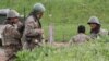 Армянские военнослужащие на боевом опорном пункте,  апреля 2016 г.