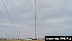 Радіовежа поблизу Чонгара, звідки ведеться мовлення на Крим