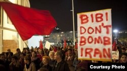 عکس مربوط به تظاهراتی در ماه مارس در تل آویو است. activestills.org