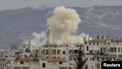 در جریان گلوله باران روز دوشنبه شهر ادلب، دو منطقه هدف حمله قرار گرفت که در جریان آن چندین ساختمان ویران شدند.