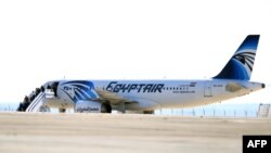 عکس آرشیوی ایرباس ۳۲۰ هواپیمایی مصر را که در ماه مارس در مصر ربوده شده و به قبرس برده شد، نشان می‌دهد