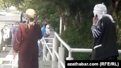 В Туркменистане ношение масок в общественных местах является обязательным. Ашхабад 