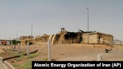 تصویری منتشر شده از مرکز سانتریفوژهای نطنز؛ این تصویر نمایی از ساختمان را نشان می‌داد که سالم مانده است
