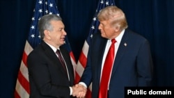 Шавкат Мирзиёев бундан аввал Дональд Трамп билан 2025 йил 23 сентябр куни Нью-Йорк шаҳрида бўлиб ўтган БМТ саммити доирасида учрашганди. (Ўзбекистон президенти матбуот хизмати)