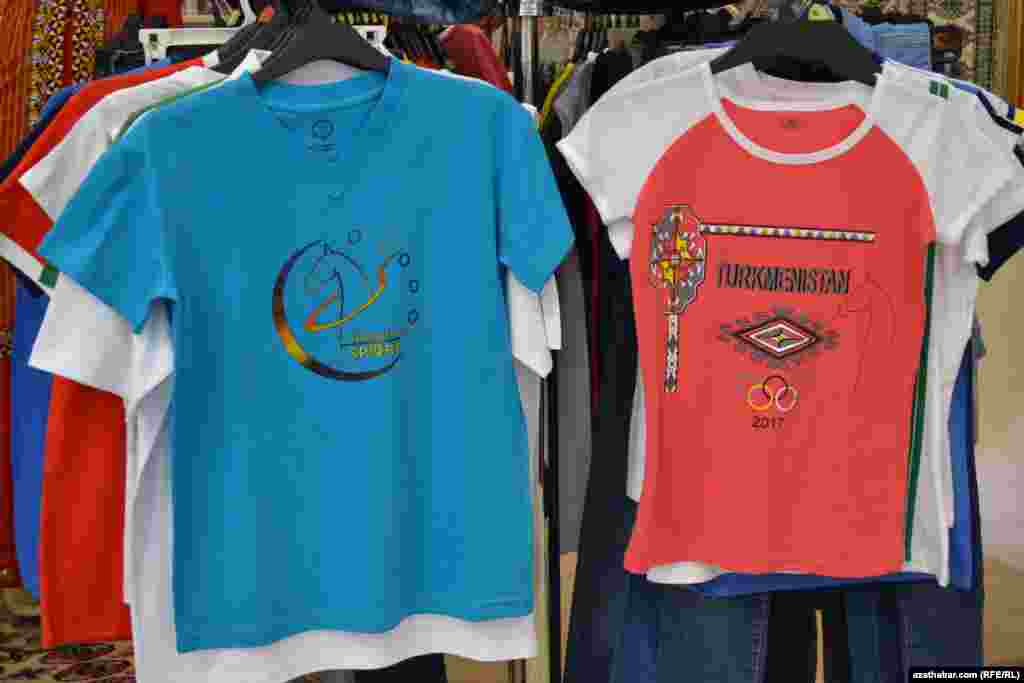 Aziýada bagyşlanyp taýýarlanan egin-eşikler