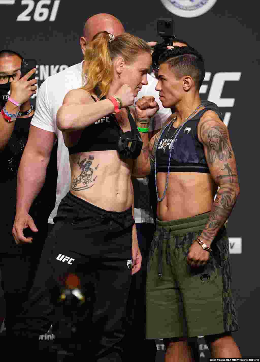 Валентина Шевченко менен Жесика Андраде беттеш алдында.&nbsp;АКШ, Жексонвилл шаары. 24-апрель, 2021-жыл.