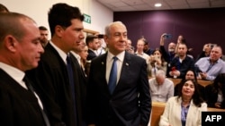 بنیامین نتانیاهو در دادگاه، سه‌شنبه، ۲۰ آذر