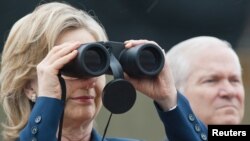 هیلاری کلینتون، وزیر خارجه آمریکا، در کره جنوبی