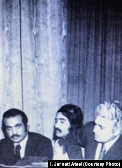 احمد شاملو در کنار ایرج جنتی عطایی و فریدون فرخزاد