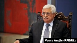 محمود عباس می‌گوید که «به زودی» به کاخ سفید می‌رود تا روند صلح را برای تحقق راهکار تشکیل دو دولت پیش ببرد.