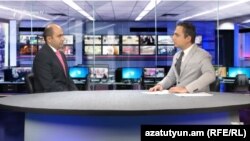 Armenia - Opposition Bright Armenia party leader Edmon Marukian in the studio of RFE/RL's Armenian Service, 13Nov, 2017