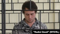 Ҳусейн Қурбонов дар додгоҳ ҳеч чизе нагуфт ва сукут ихтиёр кард.