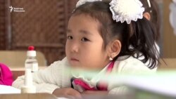 Орусия: Мигранттын баласы мектепке кантип кирет?
