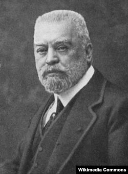 «Цукровий король» Росії, уродженець міста Суми Павло Харитоненко – український меценат, цукрозаводчик, підприємець та промисловець. Біографія Павла Харитоненка тісно пов'язана з історією розвитку міста Суми періоду кінця XIX — початку XX століть