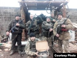 Юрій Сухарєв разом із побратимами у зоні АТО