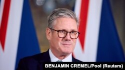 «Ні, ми не перебуваємо у стані війни, але Україна, безумовно, перебуває у стані війни, тому що в Україну вторглася Росія»