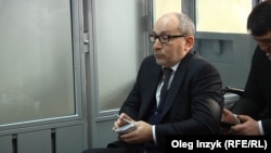 Міська рада: стан Кернеса «стабільно важкий», але питання про лікування за кордоном не розглядалося
