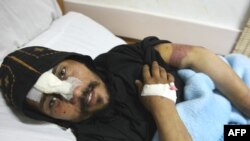 یک کشیش مصری در ماه ژوئیه سال گذشته توسط اسلام گرایان افراطی زخمی شد.