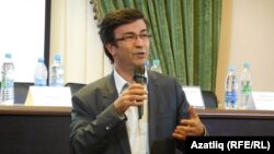 Якуб Омероглы "Каләмдәш" порталын тәкъдим итә