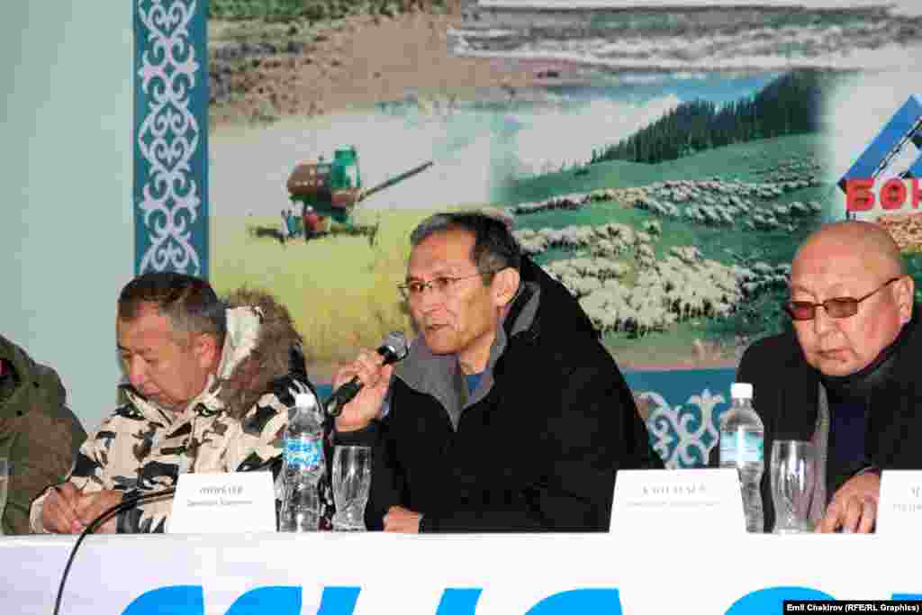 Өзгөчө кырдаалдар министри&nbsp;Кубатбек Бороновдун&nbsp;айтымында, зилзаланын кесепетине байланыштуу 3780 адамдан арыз келип түшкөн.Тиешелүү адистер турак жайларды жана социалдык объектилерди текшерип, биринчи даражадан төртүнчү даражага чейин жабыркагандыгына жараша баа беришкен. Мамлекет тарабынан жардамга муктаж 406 турак жай ээлеринин тизмеси түзүлгөн (148&nbsp;үй 4-даражада, 258 үй 3-даражада). Бүгүнкү күндө ӨКМ адистери жергиликтүү комиссиянын мүчөлөрү менен биргеликте текшерүү&nbsp;иштеринин экинчи этабын жүргүзүүдө. 