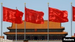 Бээжиндин борбордук Тяньаньмэнь аянты. 16-май, 2016-жыл.