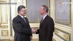 Парашэнка сустрэўся з кангрэсмэнамі ЗША