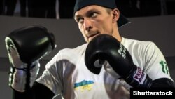 Олександр Усик за три дні до поєдинку з росіянином Андрієм Князевим. Київ, 15 квітня 2015 року 