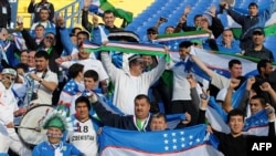 Ўзбекистонлик футбол ишқибозлари. Архив. 