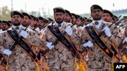 Իրանի Հեղափոխության պահապանների կորպուսի զինվորականները Թեհրանում զորահանդեսի ժամանակ, արխիվ