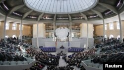 نمایی از صحن پارلمان آلمان، بوندستاگ