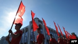 "Ала Тоо" аянтында эгемендик майрамы маалында. 31.8.2015. 