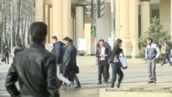 "Ҳар чӣ хоҳӣ медиҳам, биё, маъшуқаи ман шав"