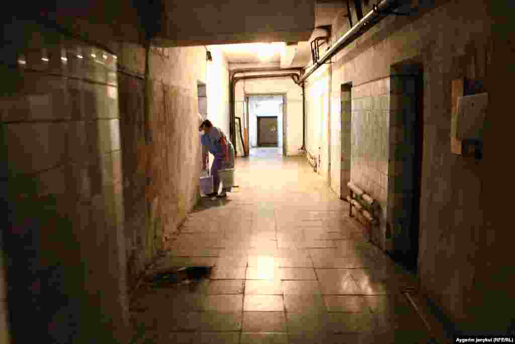 Кургак учук, СПИД жана малярия менен күрөшүү Глобалдык фонду былтыр 12 миллион сомго дары-дармек менен камсыздаган. Керектүү медициналык жардам алып жатканы менен ийнеден баштап операцияларга чейин акча төлөп жатканын айтышат айрым бейтаптар.&nbsp;