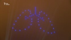 У Києві пройшло шоу дронів, присвячене боротьбі з раком легенів – відео