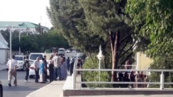 Maryda nagt däl söwda kyn, adamlar derman satyn almakda kösenýär