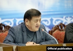 Анвар Артыков.