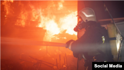 Пажар пасьля аднаго з ракетных нападаў на Адэсу. Архіўнае фота